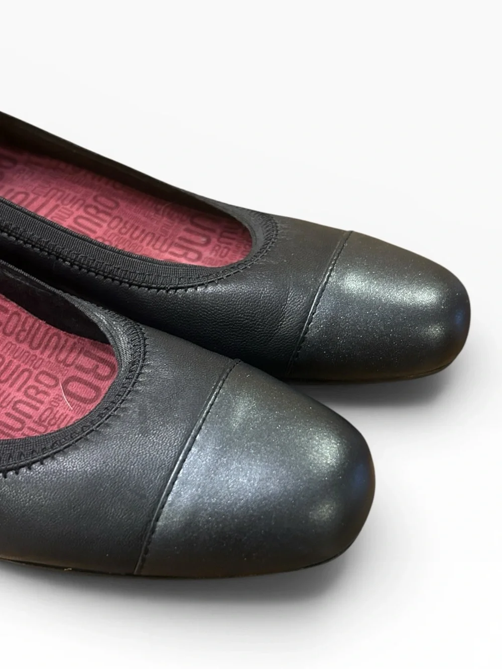 Munro Danielle Black Leather Slip-On Flats Size 7.5